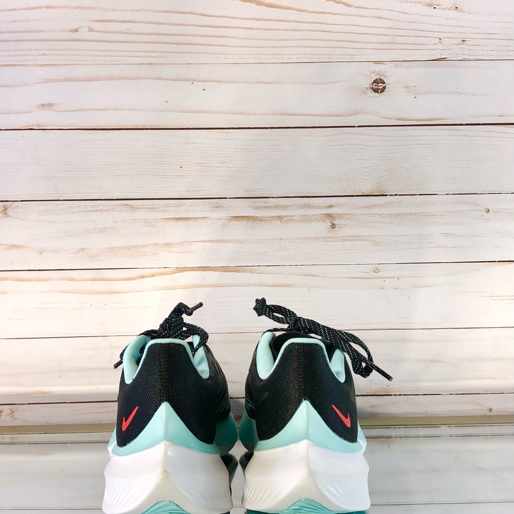 Nib Zoom Gravity Running Shoe - Women’s - image 8